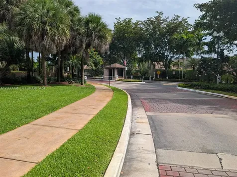 1300 NW 122nd Terrace Pembroke Pines FL 33026