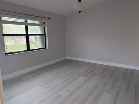 1300 NW 122nd Terrace Pembroke Pines FL 33026