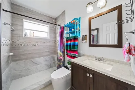 9915 Santos Drive Cutler Bay FL 33189