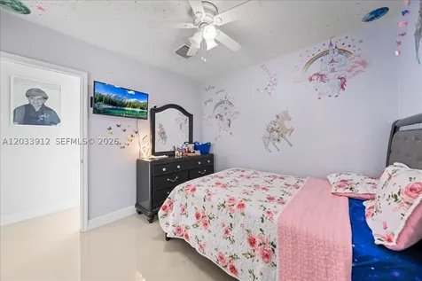 9915 Santos Drive Cutler Bay FL 33189