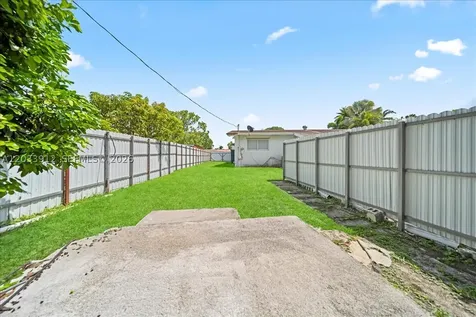 9915 Santos Drive Cutler Bay FL 33189
