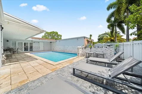 9915 Santos Drive Cutler Bay FL 33189