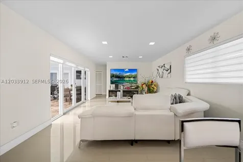 9915 Santos Drive Cutler Bay FL 33189