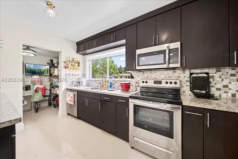9915 Santos Drive Cutler Bay FL 33189