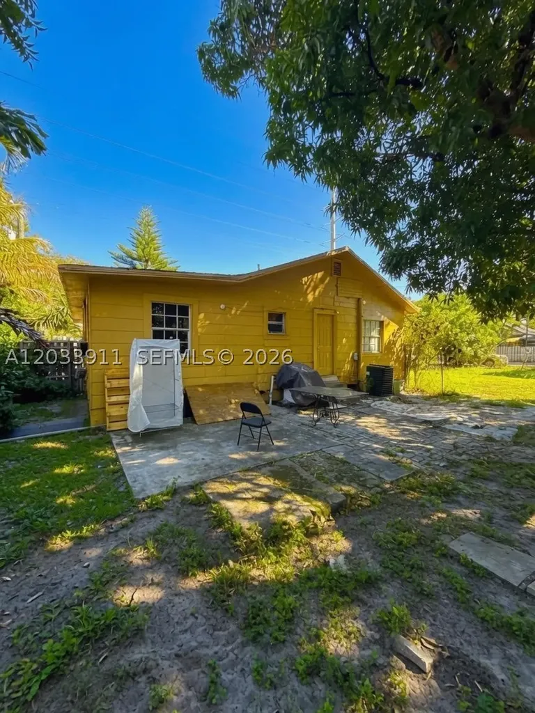1100 N 24th Avenue Hollywood FL 33020