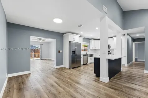 2331 NW 110th Terrace Sunrise FL 33322