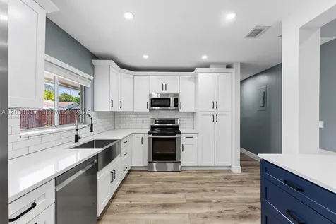 2331 NW 110th Terrace Sunrise FL 33322