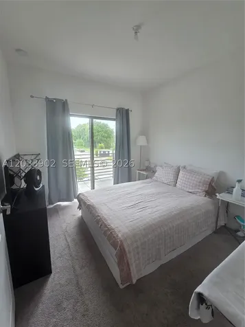 21124 NE 8th Avenue Miami FL 33179