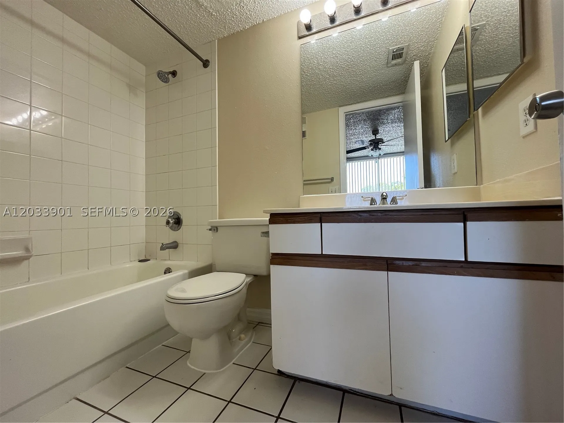 4015 W Mcnab Road Pompano Beach FL 33069