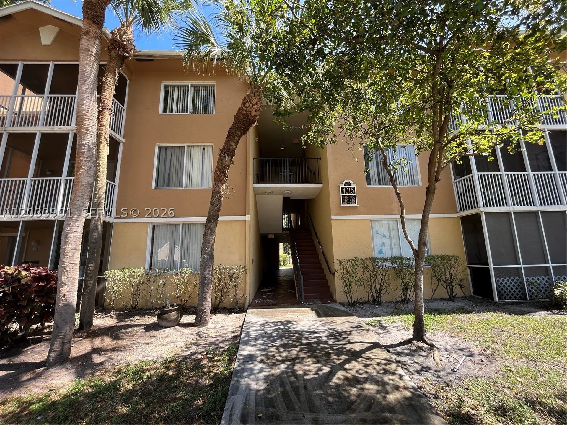 4015 W Mcnab Road Pompano Beach FL 33069