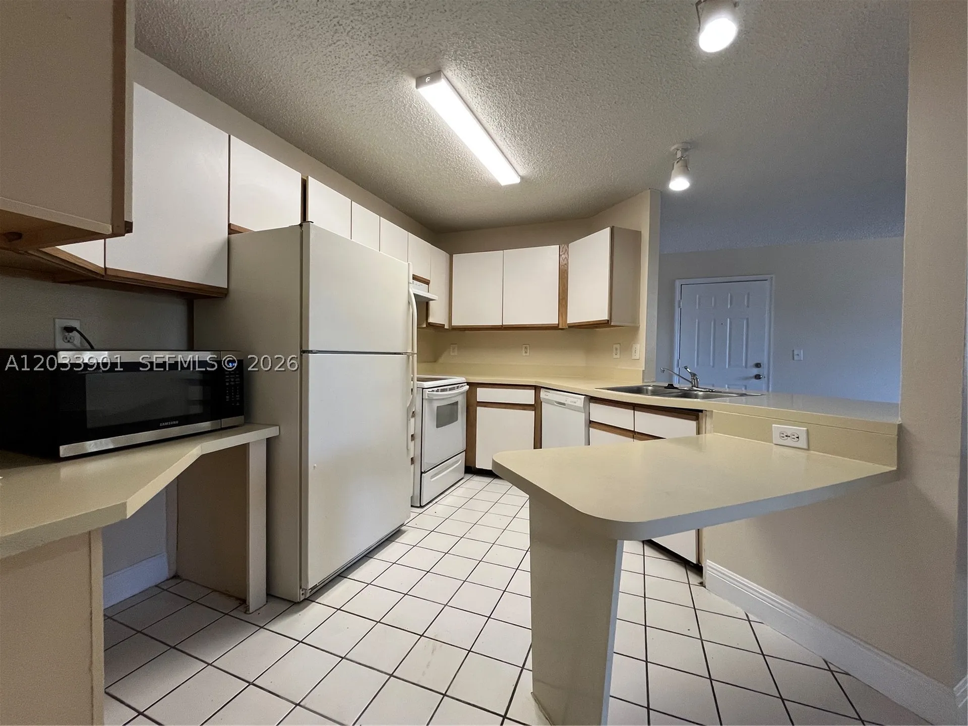 4015 W Mcnab Road Pompano Beach FL 33069