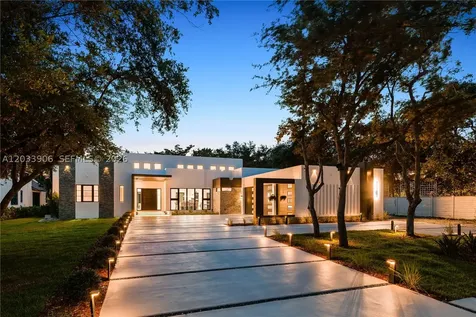 6200 SW 83 Avenue Miami FL 33143