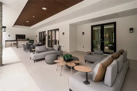 6200 SW 83 Avenue Miami FL 33143