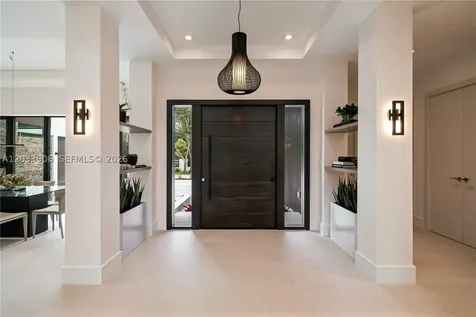 6200 SW 83 Avenue Miami FL 33143
