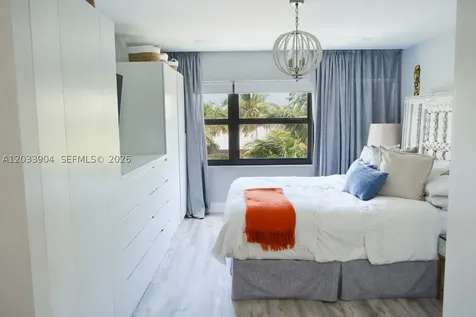 550 Ocean Drive Key Biscayne FL 33149