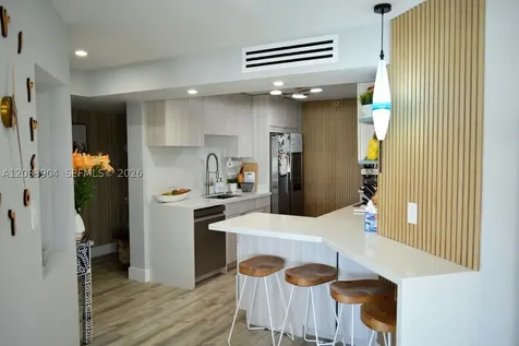 550 Ocean Drive Key Biscayne FL 33149
