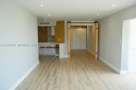 550 Ocean Drive Key Biscayne FL 33149
