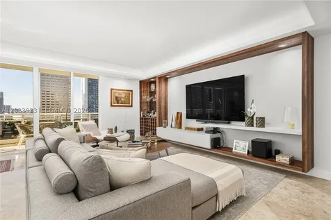 901 Brickell Key Bl Miami FL 33131