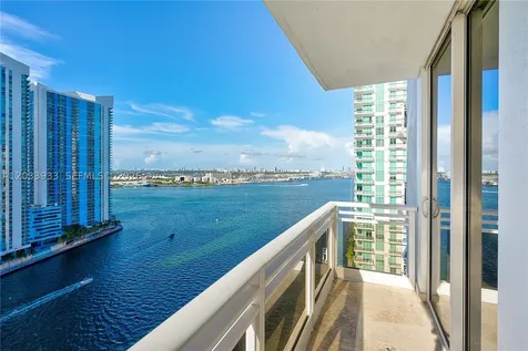 901 Brickell Key Bl Miami FL 33131