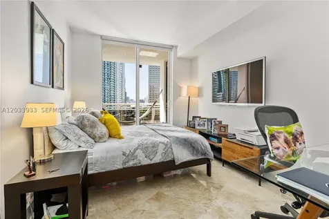 901 Brickell Key Bl Miami FL 33131