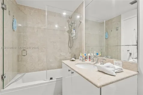 901 Brickell Key Bl Miami FL 33131