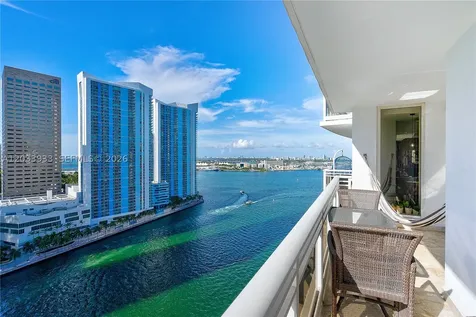 901 Brickell Key Bl Miami FL 33131