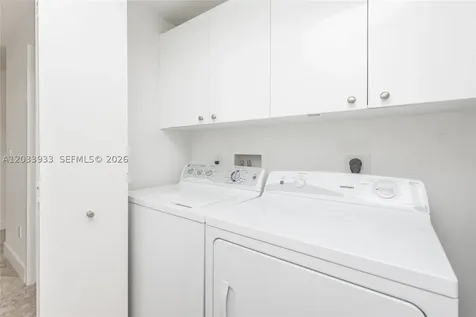 901 Brickell Key Bl Miami FL 33131