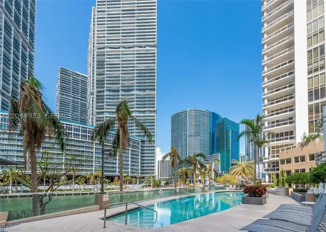 901 Brickell Key Bl Miami FL 33131