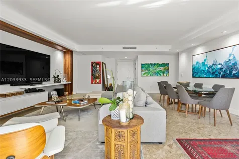 901 Brickell Key Bl Miami FL 33131