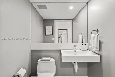 901 Brickell Key Bl Miami FL 33131