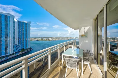 901 Brickell Key Bl Miami FL 33131
