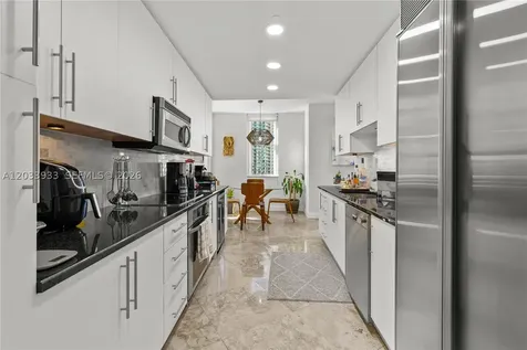 901 Brickell Key Bl Miami FL 33131