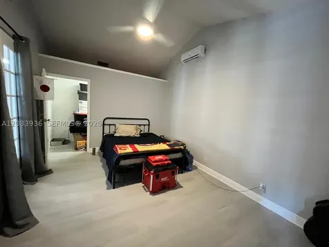 3931 SW 84th Terrace Davie FL 33328