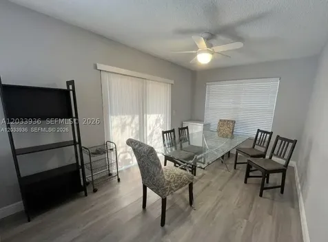 3931 SW 84th Terrace Davie FL 33328