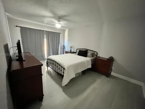 3931 SW 84th Terrace Davie FL 33328