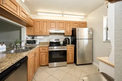 940 NW 104th Avenue Pembroke Pines FL 33026