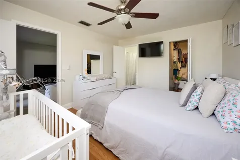 940 NW 104th Avenue Pembroke Pines FL 33026
