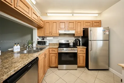 940 NW 104th Avenue Pembroke Pines FL 33026