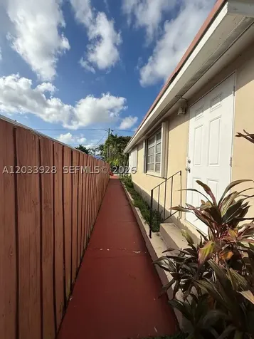1140 SW 9th Street Miami FL 33130
