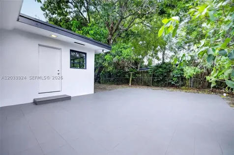1170 NW 87th Street Miami FL 33150