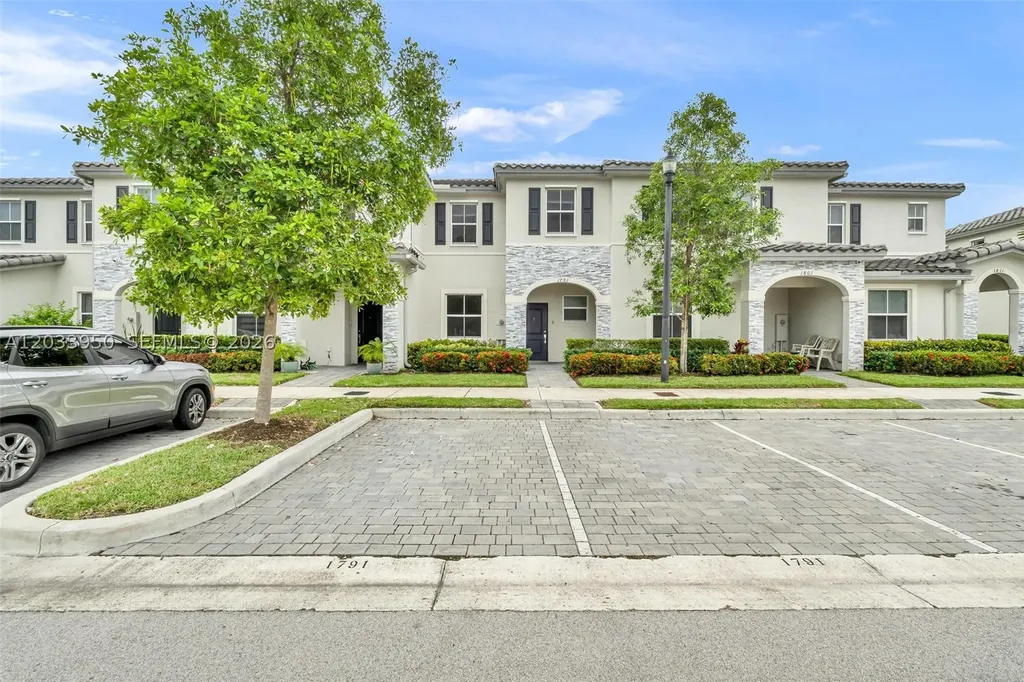 1791 SE 27th Terrace Homestead FL 33035