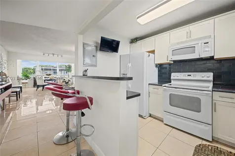 8951 Sunrise Lakes Boulevard Sunrise FL 33322