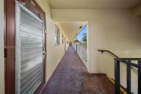 8951 Sunrise Lakes Boulevard Sunrise FL 33322