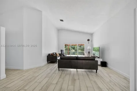 685 SW 198th Terrace Pembroke Pines FL 33029