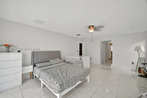 685 SW 198th Terrace Pembroke Pines FL 33029