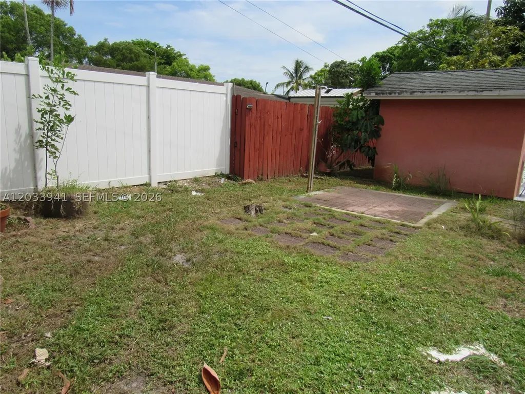 2016 SW 37th Avenue Fort Lauderdale FL 33312