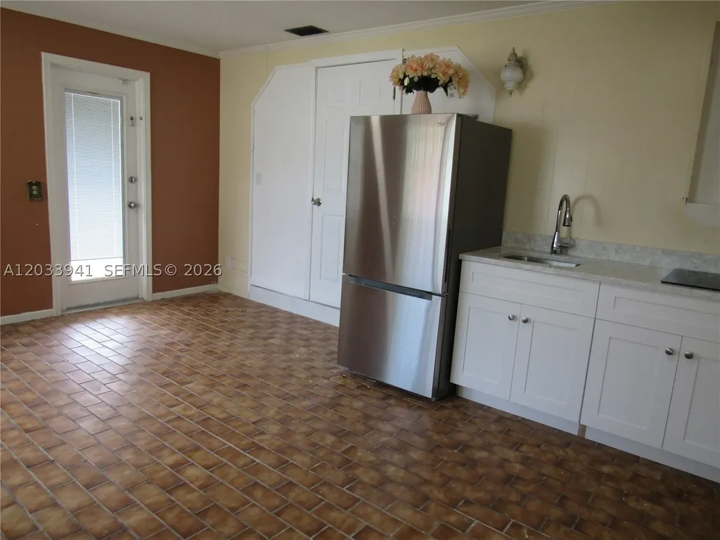 2016 SW 37th Avenue Fort Lauderdale FL 33312