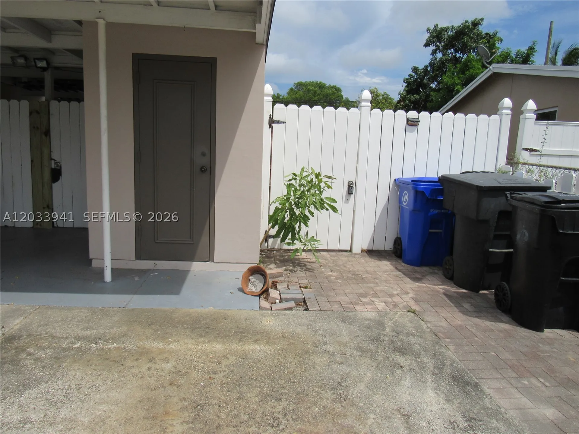 2016 SW 37th Avenue Fort Lauderdale FL 33312