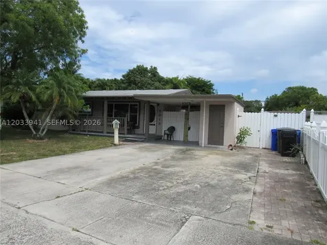 2016 SW 37th Avenue Fort Lauderdale FL 33312