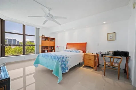 19101 NE 36th Court Aventura FL 33180